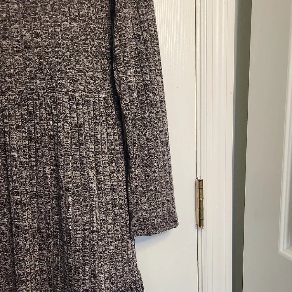SHEIN Charcoal Long Sleeve Dress - Picture 3 of 10